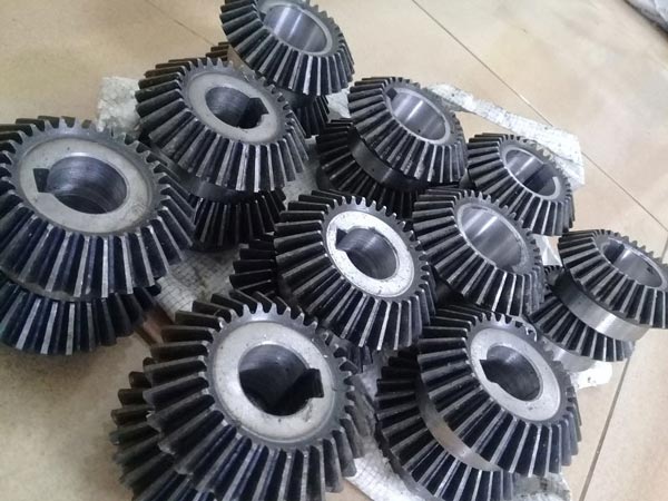 GIA CÔNG BÁNH RĂNG 